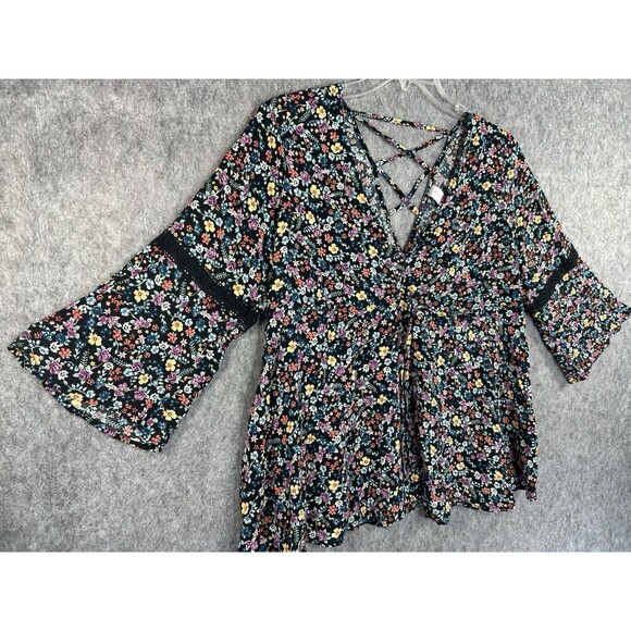 No Boundaries Black Daisy Floral Top 3/4 Sleeve Flare Crochet Sz 3X - Picture 3 of 10